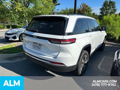 Used 2023 Jeep Grand Cherokee 4WD 4xe image 12