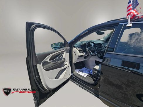 Used 2023 GMC Terrain SLT w/ Infotainment Package II AWD/4WD image 9