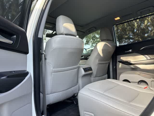 Used 2015 Toyota Highlander Limited Platinum FWD image 16