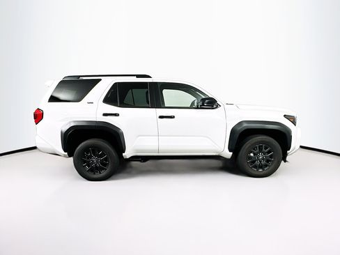 Used 2025 Toyota 4Runner SR5 RWD image 10