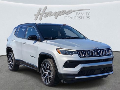 Certified 2024 Jeep Compass Limited w/ Elite Group image 9