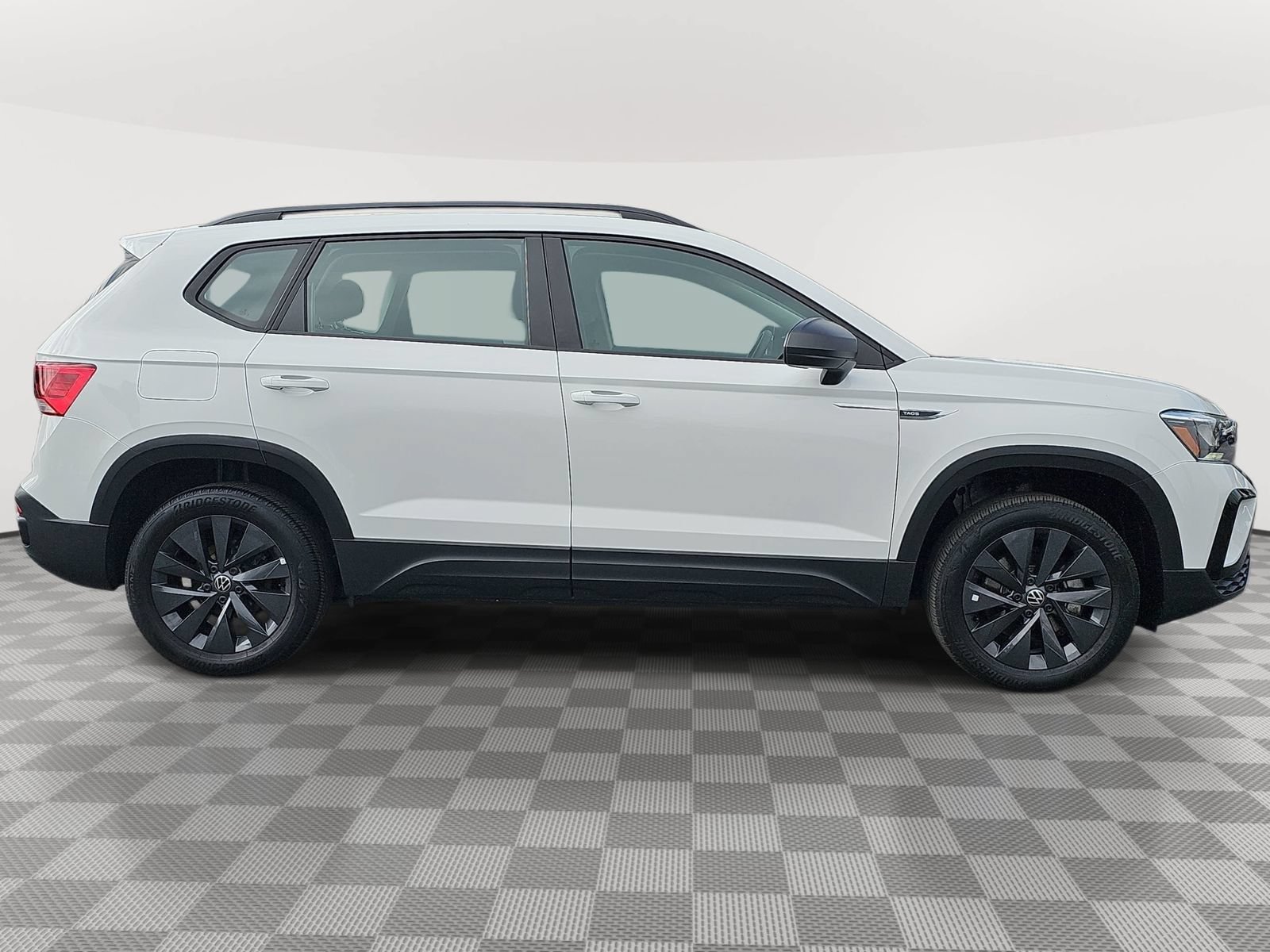 Used 2023 Volkswagen Taos S FWD image 4