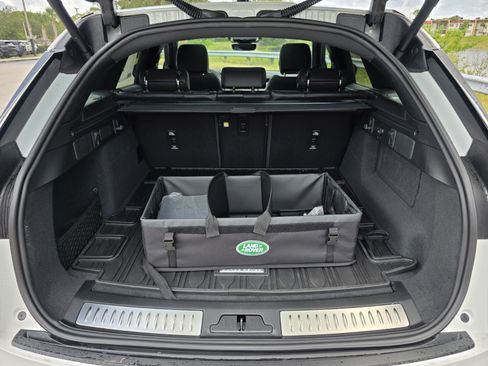 Used 2026 Land Rover Range Rover Velar S AWD/4WD image 15