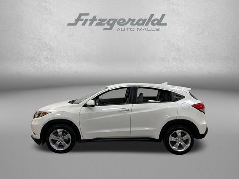 Used 2016 Honda HR-V LX image 2