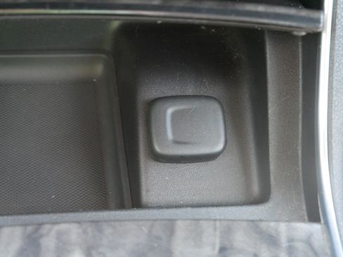 Used 2014 Chevrolet Impala LT FWD image 26