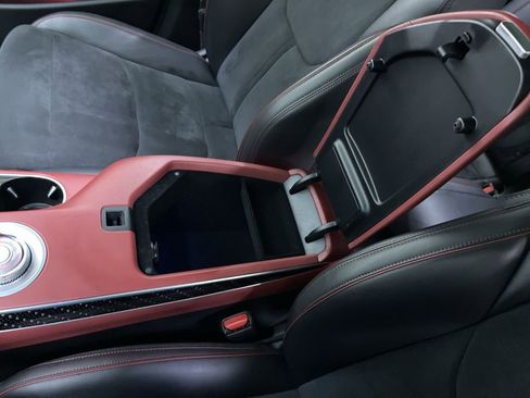 Used 2022 Genesis GV70 3.5T image 27