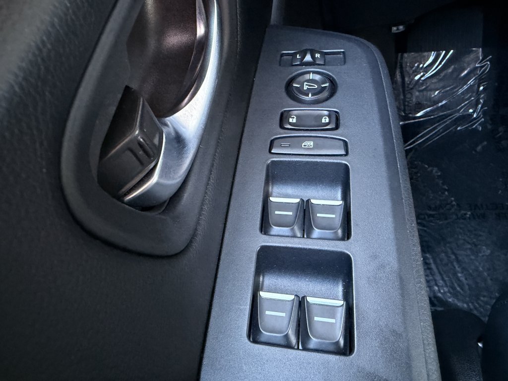 Used 2025 Honda Pilot Touring image 25