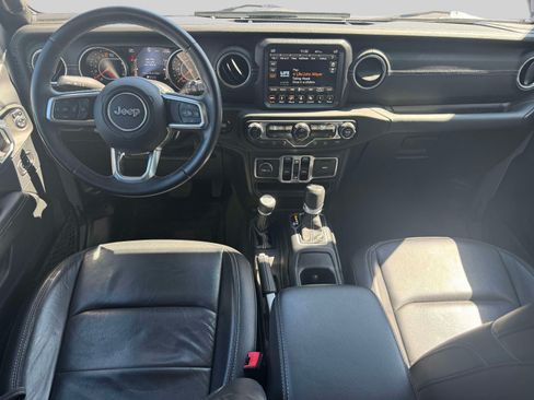 Used 2018 Jeep Wrangler Unlimited Sahara AWD/4WD image 2