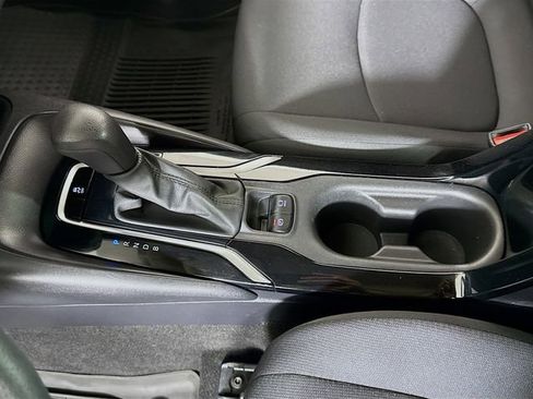 Used 2022 Toyota Corolla LE image 21
