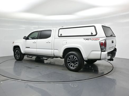 Used 2022 Toyota Tacoma TRD Sport image 6