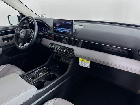 Used 2024 Honda Pilot EX-L image 37