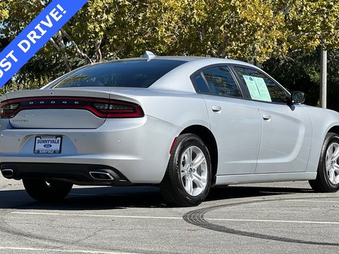 Used 2023 Dodge Charger SXT image 4