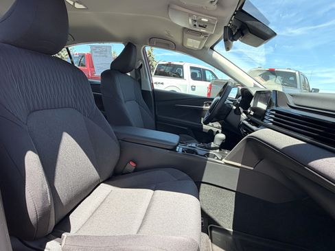 Used 2025 Toyota Camry LE w/ Convenience Package FWD image 10