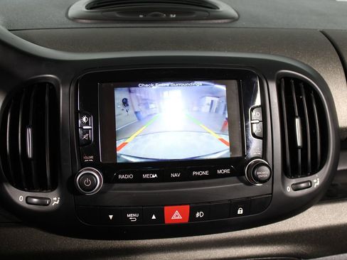 Used 2014 FIAT 500L Trekking FWD image 8