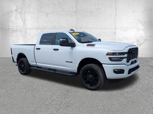 Used 2025 RAM 2500 Big Horn AWD/4WD image 2