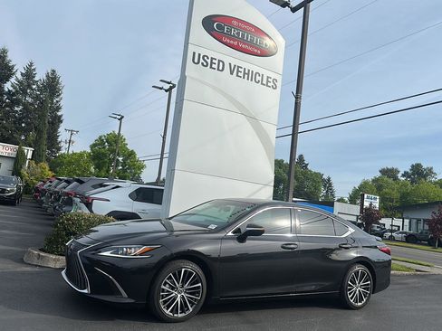 Used 2025 Lexus ES 300h w/ Premium Package FWD image 2