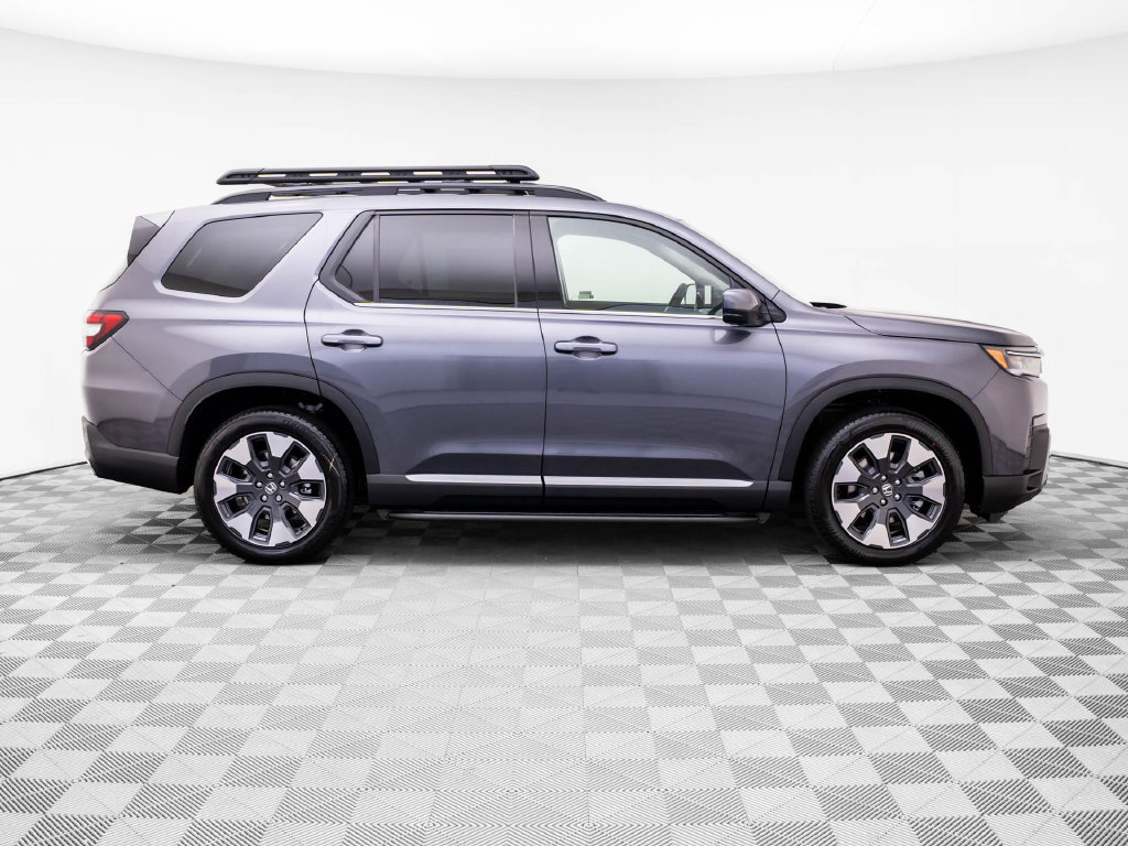 Certified 2026 Honda Pilot Touring image 8