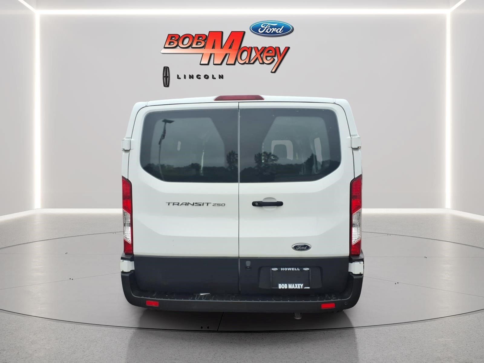 Used 2019 Ford Transit 250 130 Low Roof w/ Exterior Upgrade Package RWD image 6