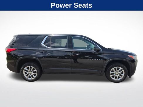 Used 2021 Chevrolet Traverse LS FWD image 6