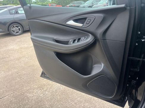 Used 2025 Buick Encore GX Preferred FWD image 18
