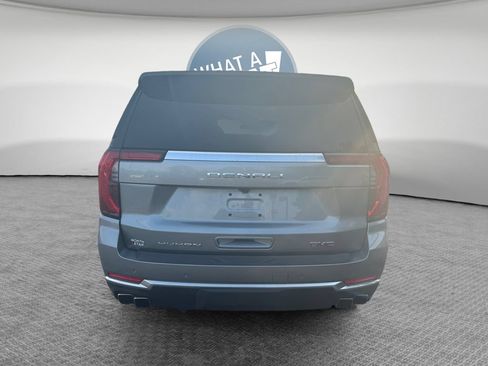 Used 2026 GMC Yukon XL Denali w/ Sun & Power Step Package AWD/4WD image 5