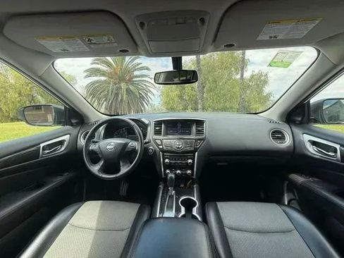 Used 2020 Nissan Pathfinder SV w/ Rock Creek Edition FWD image 17