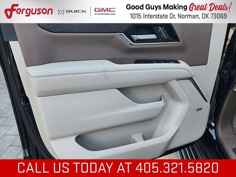 New 2026 GMC Yukon Denali w/ Denali Reserve Package AWD/4WD image 12