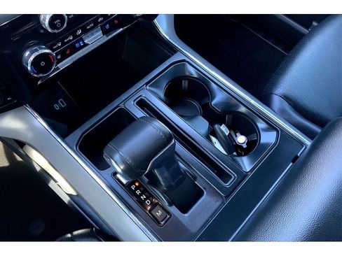 Used 2024 Ford F150 Lariat w/ FX4 Off-Road Package image 19