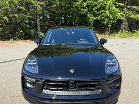 Used 2023 Porsche Macan S AWD/4WD image 11