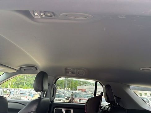 Used 2021 Ford Explorer XLT w/ Equipment Group 202A AWD/4WD image 56