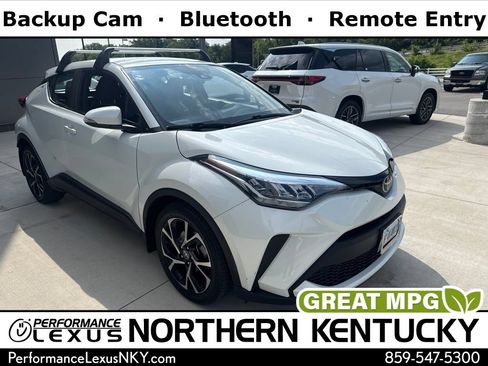 Used 2021 Toyota C-HR XLE FWD image 1