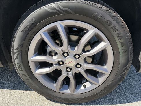 Certified 2023 GMC Terrain SLT FWD image 36