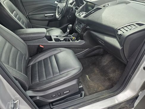 Used 2017 Ford Escape Titanium AWD/4WD image 14