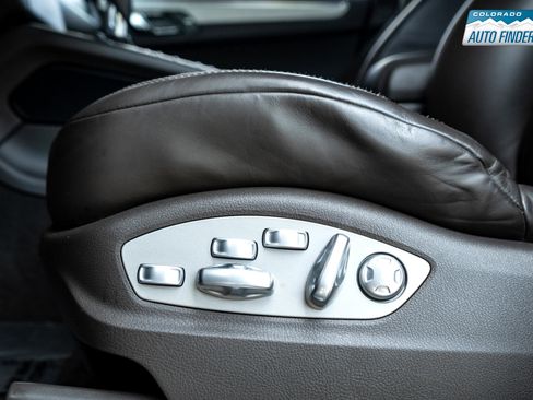 Used 2015 Porsche Macan Turbo image 12