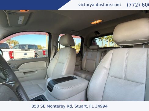 Used 2010 Chevrolet Avalanche LT w/ Suspension Package, Off-Road image 21