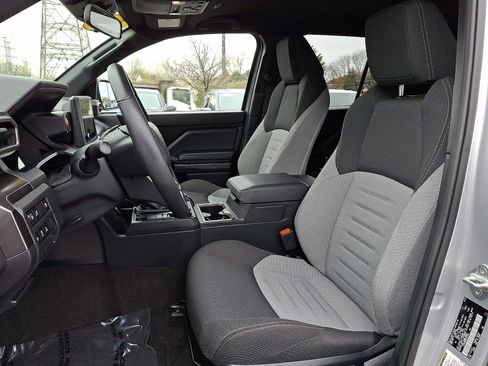 Certified 2025 Toyota 4Runner TRD Off-Road image 13