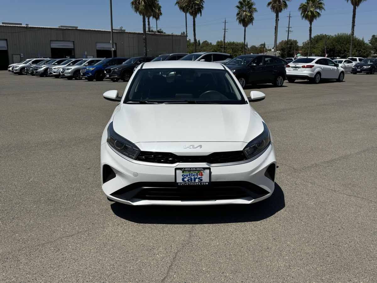 Used 2022 Kia Forte LXS FWD image 4
