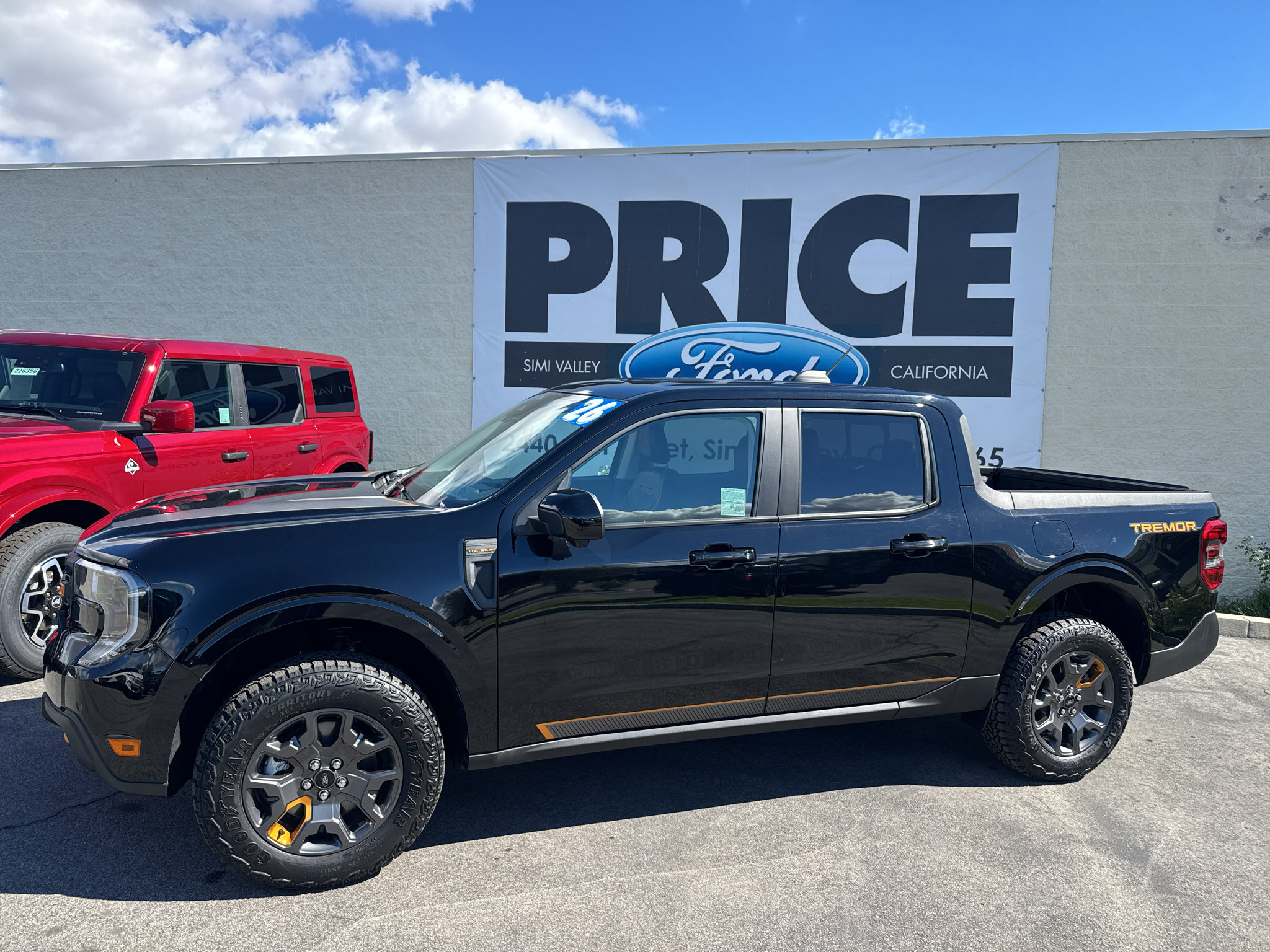 Used 2026 Ford Maverick Tremor AWD/4WD image 2