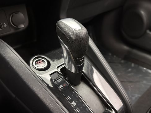 Used 2022 Nissan Kicks S image 14