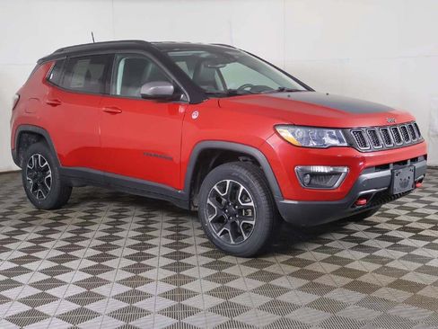 Used 2021 Jeep Compass Trailhawk AWD/4WD image 2