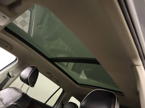 Used 2024 Volkswagen Atlas SEL Premium R-Line image 16