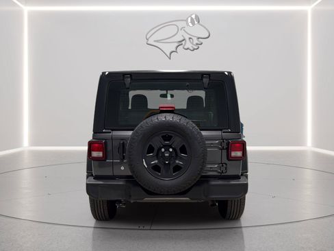 Used 2024 Jeep Wrangler Sport AWD/4WD image 4