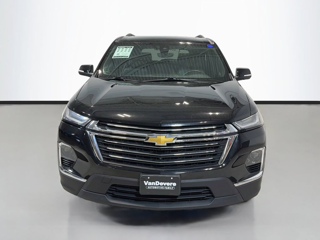 Used 2023 Chevrolet Traverse LT w/ LT Premium Package AWD/4WD image 2