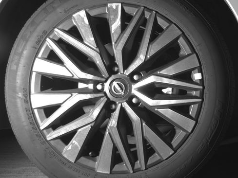 Used 2025 Nissan Altima 2.5 SV image 13