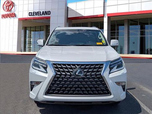 Used 2020 Lexus GX 460 Premium w/ Premium Package AWD/4WD image 3