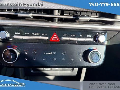 Certified 2025 Hyundai Tucson Limited image 17