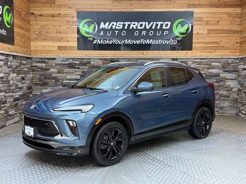 Used 2024 Buick Encore GX Sport Touring w/ Advanced Technology Package AWD/4WD image 5