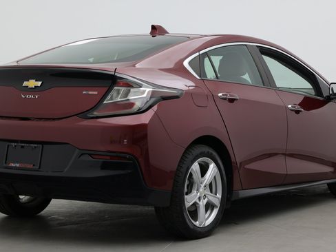 Used 2017 Chevrolet Volt LT w/ Comfort Package FWD image 7