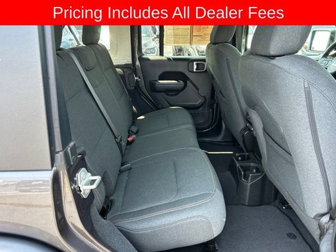 Used 2024 Jeep Wrangler Unlimited Sport AWD/4WD image 18