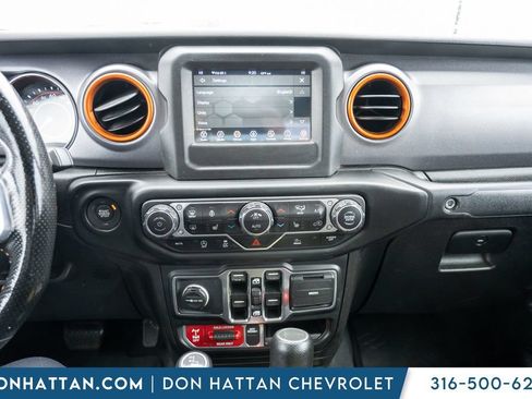 Used 2021 Jeep Gladiator Mojave w/ Cold Weather Group AWD/4WD image 9
